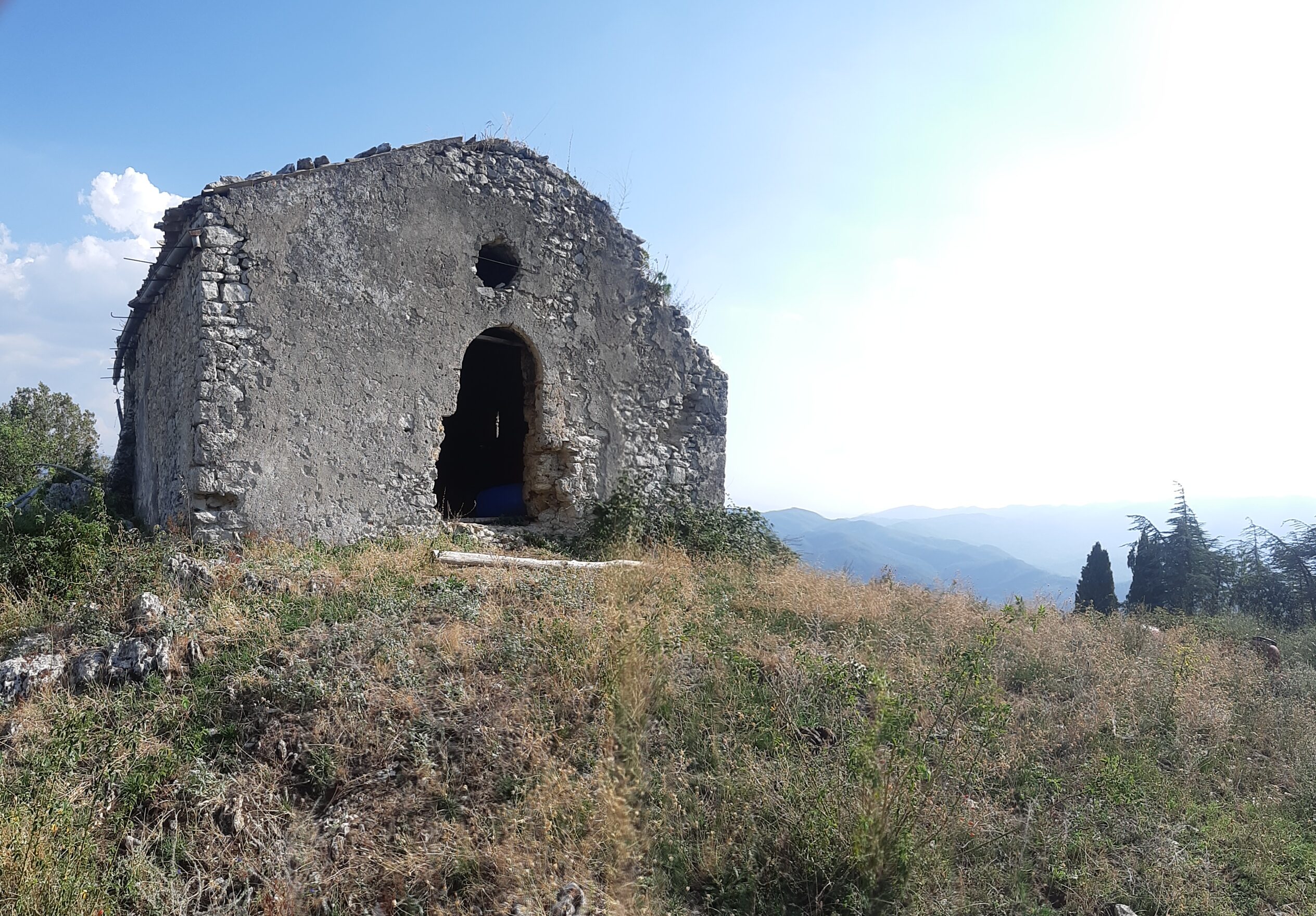 Rocca Canterano (RM) Escursione per i Monti Ruffi - ruderi chiesa di San MIchele